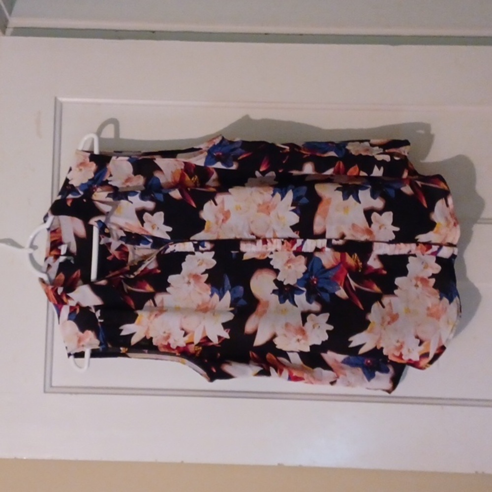 Sleeveless blouse